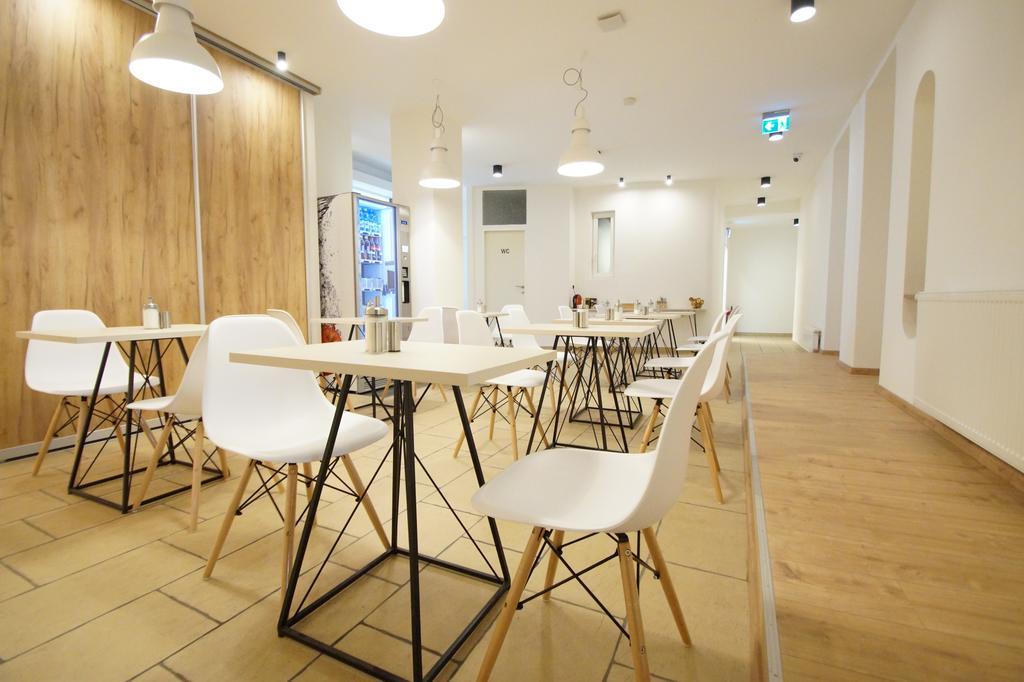 Dan In'N Out Hotel Wien Ngoại thất bức ảnh