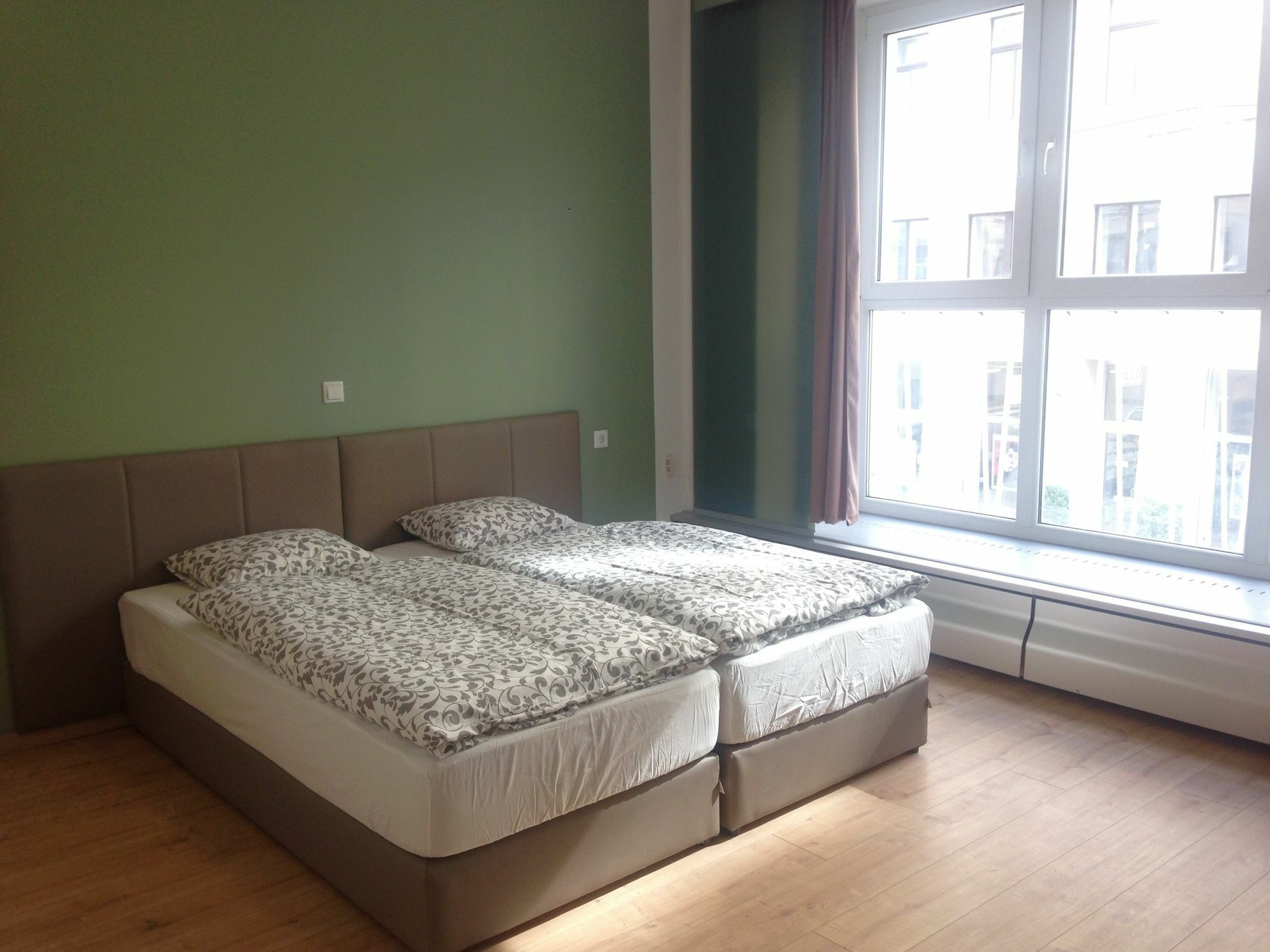 Dan In'N Out Hotel Wien Ngoại thất bức ảnh